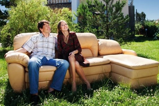 Химчистка мягкой мебели со скидкой 50% от химчистки «ПАРОВОЗ»