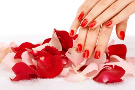 Маникюр с покрытием Shellac или OPI gelcolor и парафинотерапией и педикюр с покрытием Shellac или OPI gelcolor в  студии ногтевого сервиса и дизайна со скидкой 50%